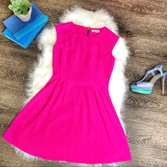 Dresses & Skirts - LIKE NEW Hot pink spring skater dress